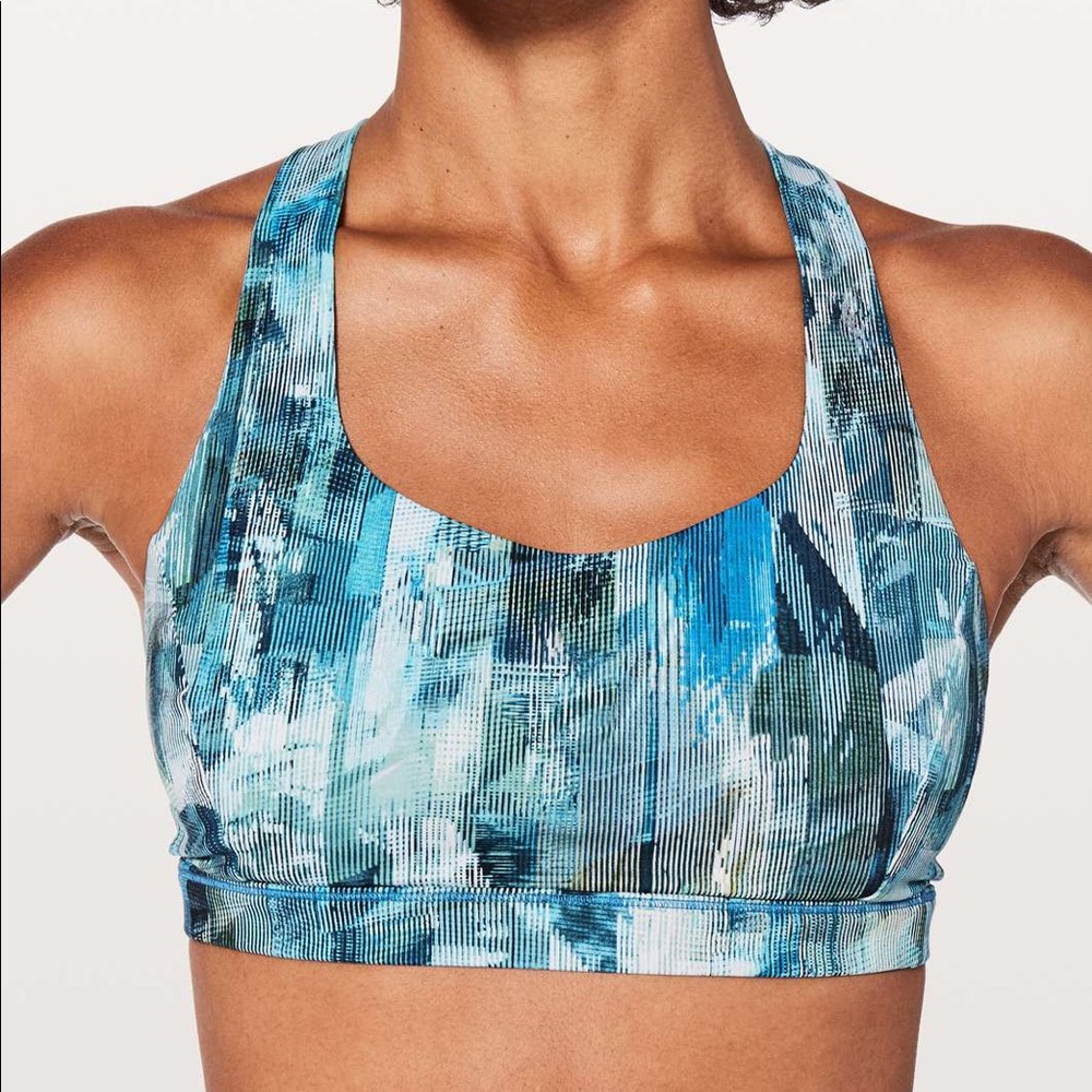 Lululemon Free to be Serene sports bra